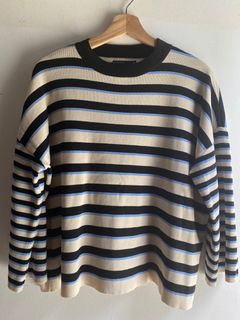 (Category: ) located in . Submitted by mya89wardrobe (Listing ID 1253790604, Image 1). Description: .
