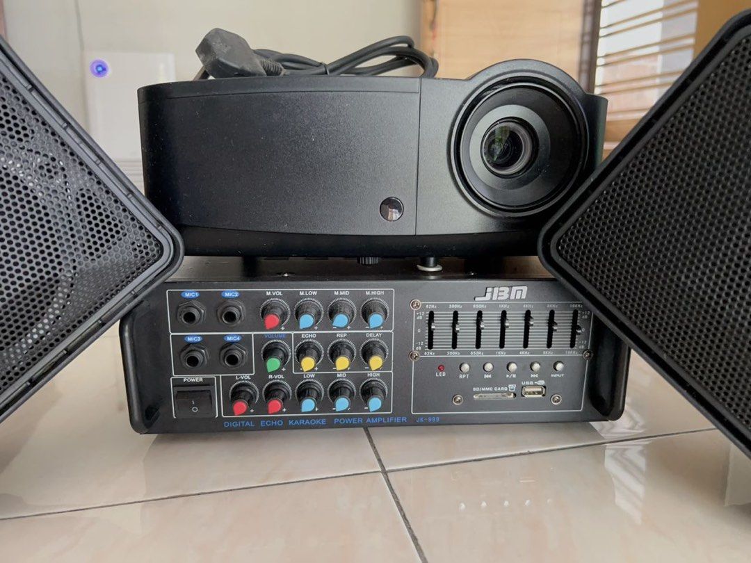Bose speakers outlet for projector