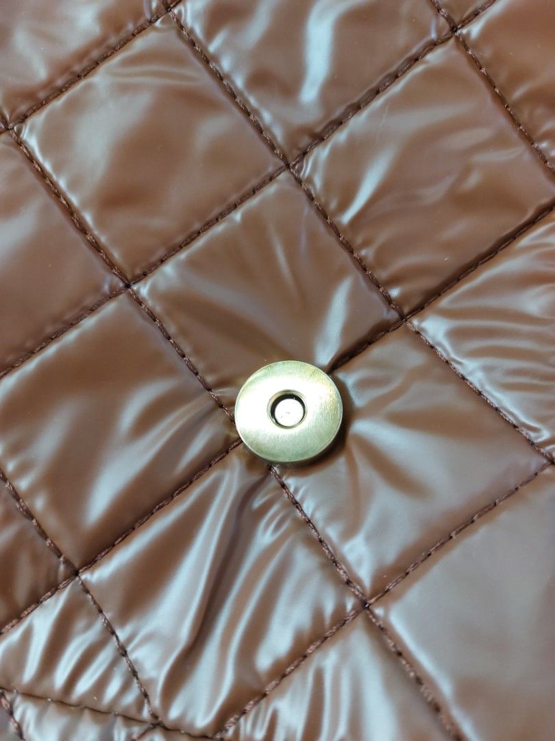 Chocolate Brown Quilted Pillow Bag (Category: Shoulder Bags) located in Makati City. Submitted by drawerph (Listing ID 1253717269, Image 3). Description: Brown Pillow Bag Nylon No issues.
