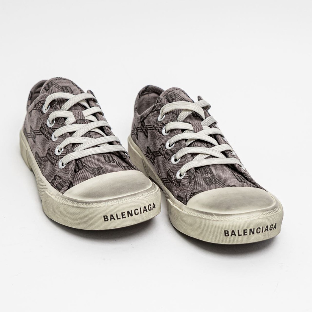 Balenciaga Rilis Paris Sneaker BB Monogram, Versi Clean dari Sepatu  'Bututnya' » Hard Rock FM