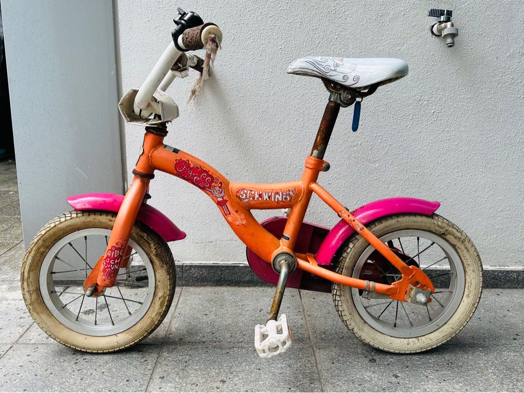 Schwinn Tigress Girls Bike Orange was Sports Equipment