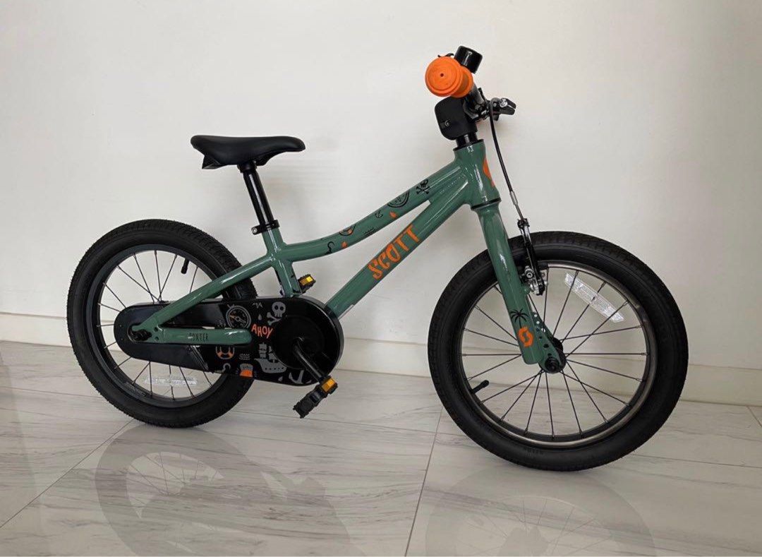 Scott 14 2025 pouces