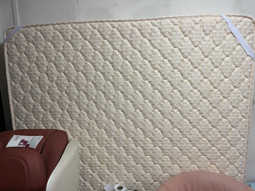 Seahorse crystal shop foam mattress