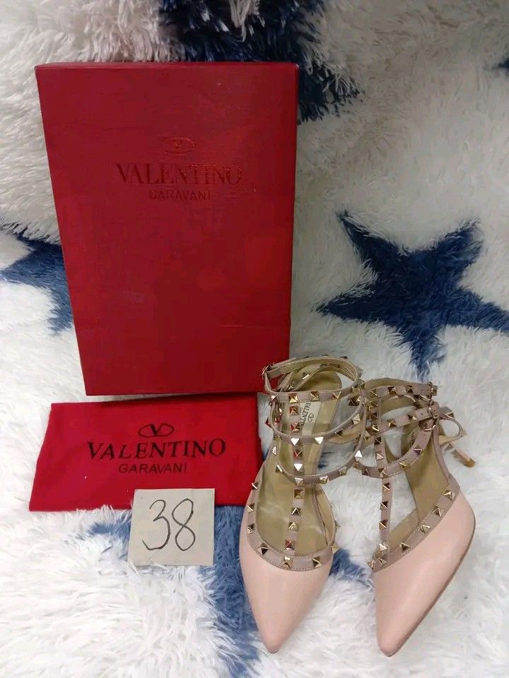 SIZE EU 38 US 7 SALE RESELLERS ONLY Valentino Shoes Valentino Stiletto Valentino Flats Pink High Heels Nude Pumps Nude Shoes Black Mule White Mules White Flats Old Rose Stiletto,