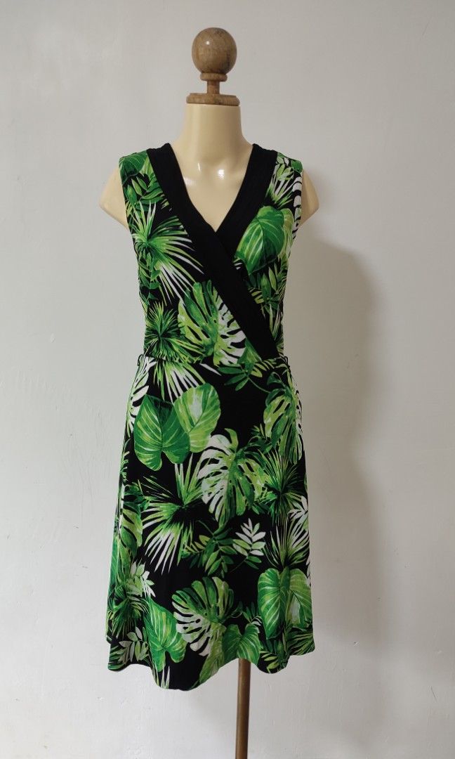 Reversible dress white house black market sale