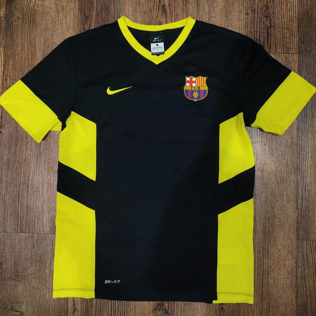 Soccer Jersey, Men's Fashion, Tops & Sets, Tshirts & Polo Shirts on