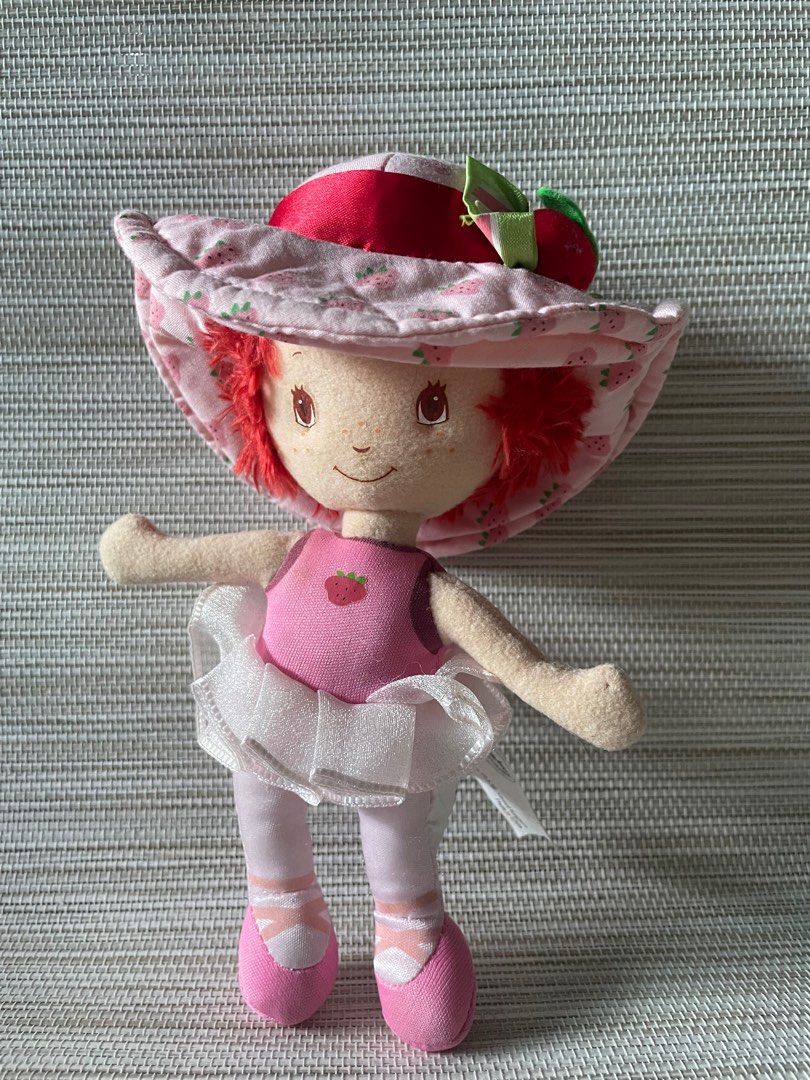 Strawberry Shortcake Plush, Hobbies & Toys, Toys & Games on Carousell