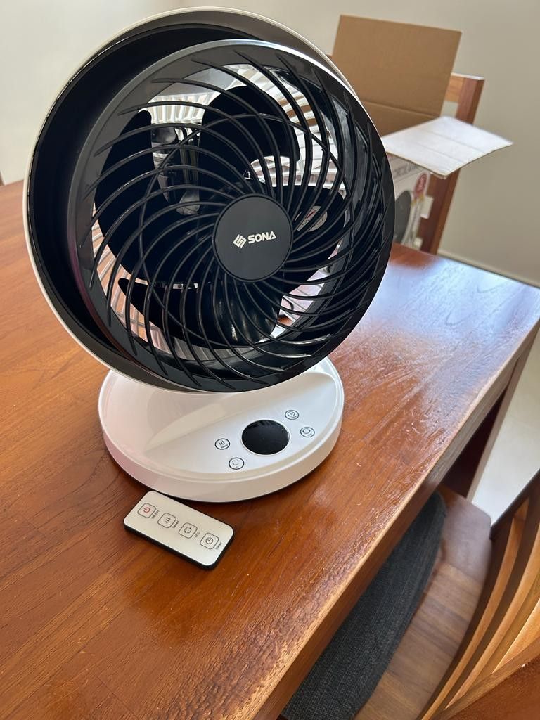 Table fan with remote control, Furniture & Home Living, Lighting & Fans