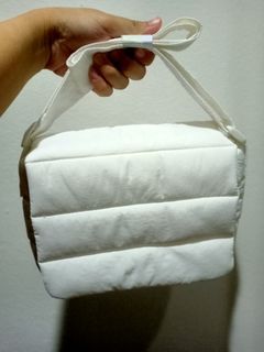 [TRADE] Guardian puffy bag - Looking to trade to other colours