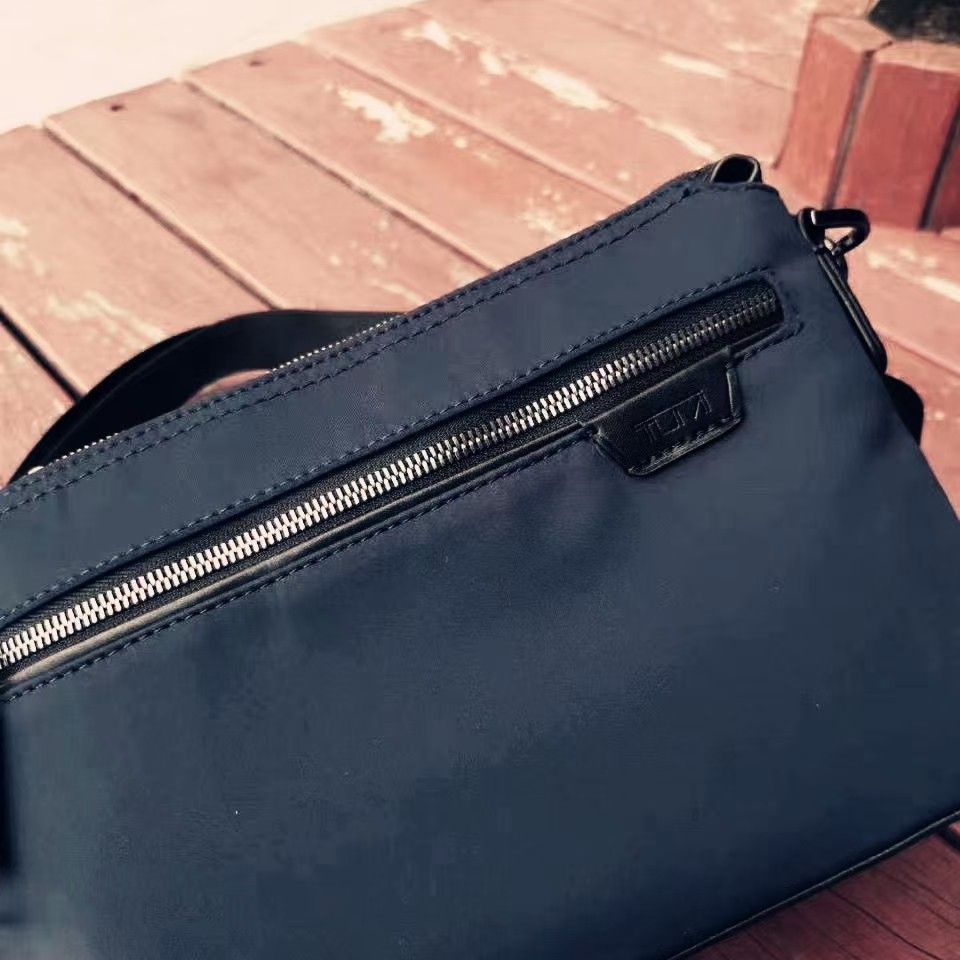 TUMI HARRISON CROSSBODY Men s Fashion Bags Sling Bags on Carousell