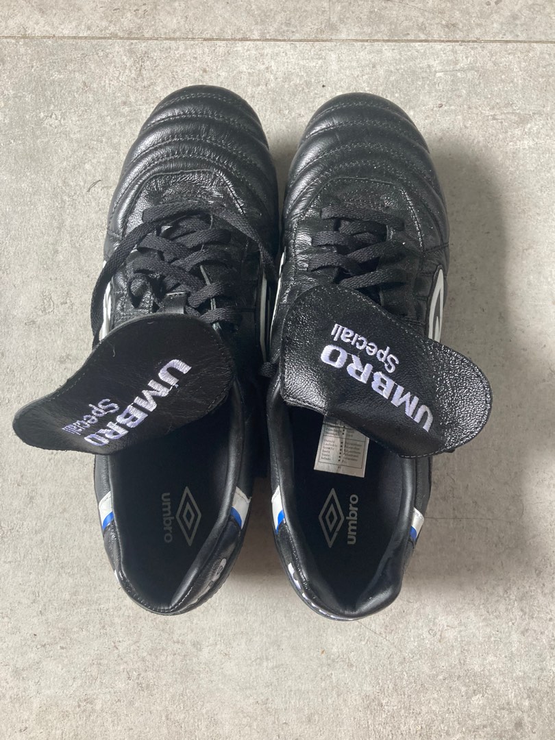 Umbro Speciali Pro FG Boots Sports Equipment Sports Games