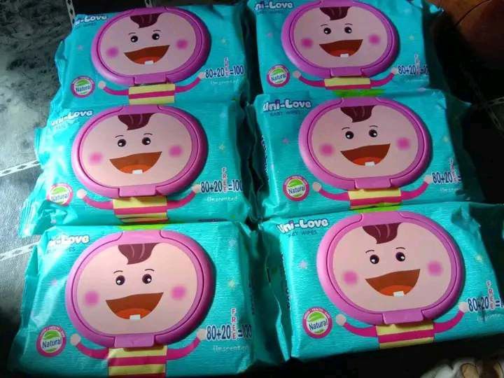 UNILOVE BRAND (Category: Diapers & Baby Wipes) located in Manila. Submitted by sweetieteapascua (Listing ID 1253858496, Image 2). Description: UNILOVE UNSELCENTED AT BABY SCENT 100PCS/PACK-80 tender love wipes 3packs 80pcs/pack-120pesos.