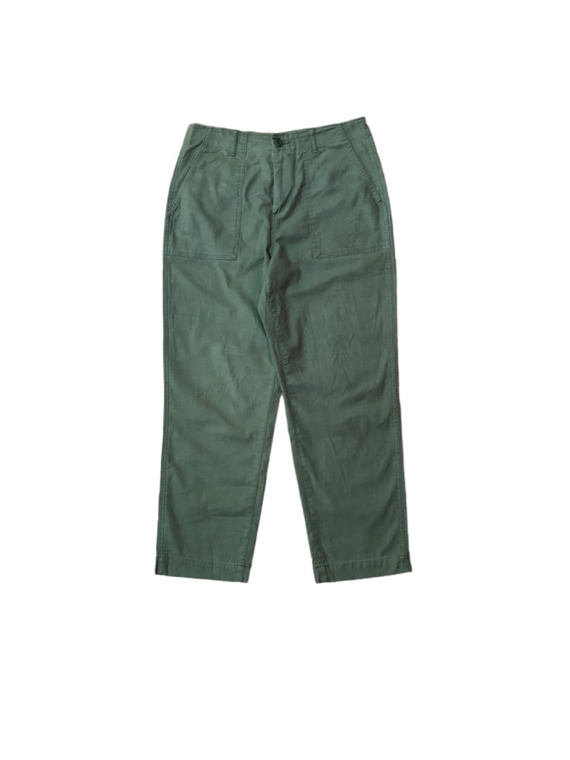 Uniqlo Fatigue Pants, Fesyen Pria, Pakaian , Bawahan di Carousell