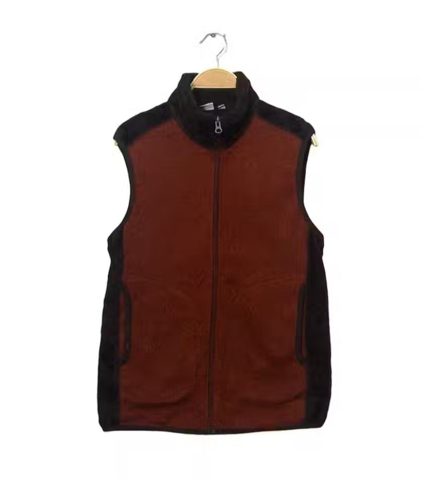 Uniqlo vest amazon hotsell