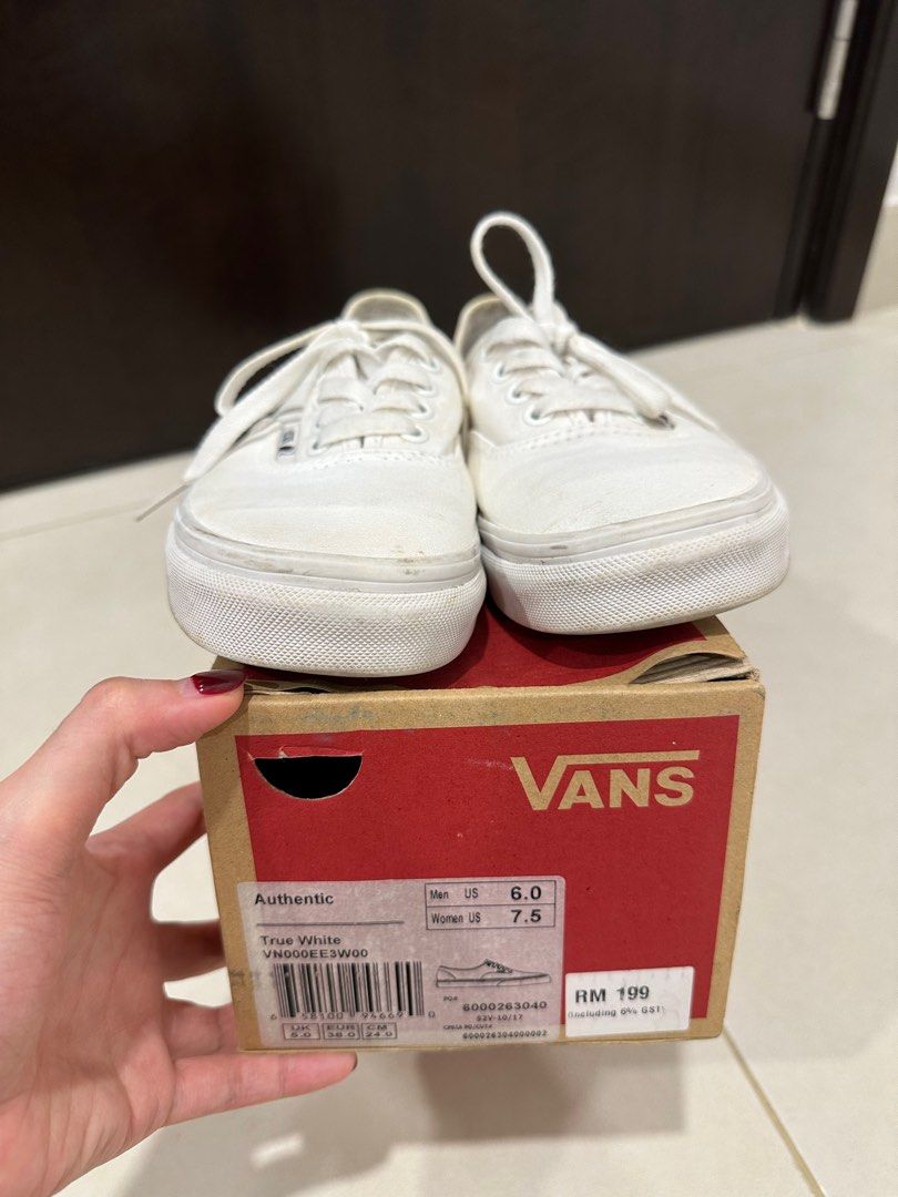 Used white new arrivals vans