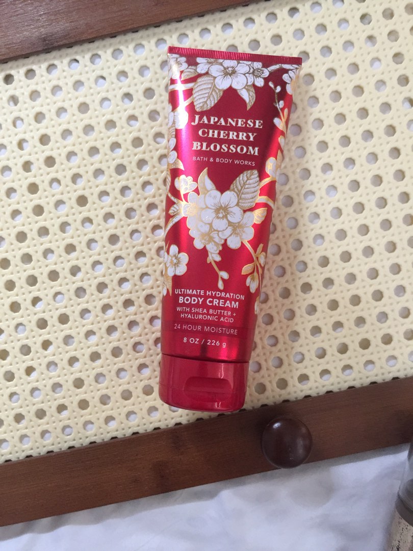 Vs body lotion full size, Beauty & Personal Care, Bath & Body, Body