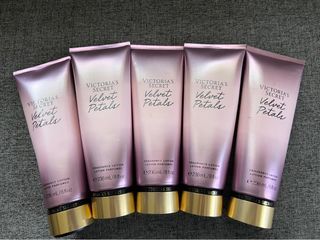 VS Velvet Petals Fragrance Lotion 236ml