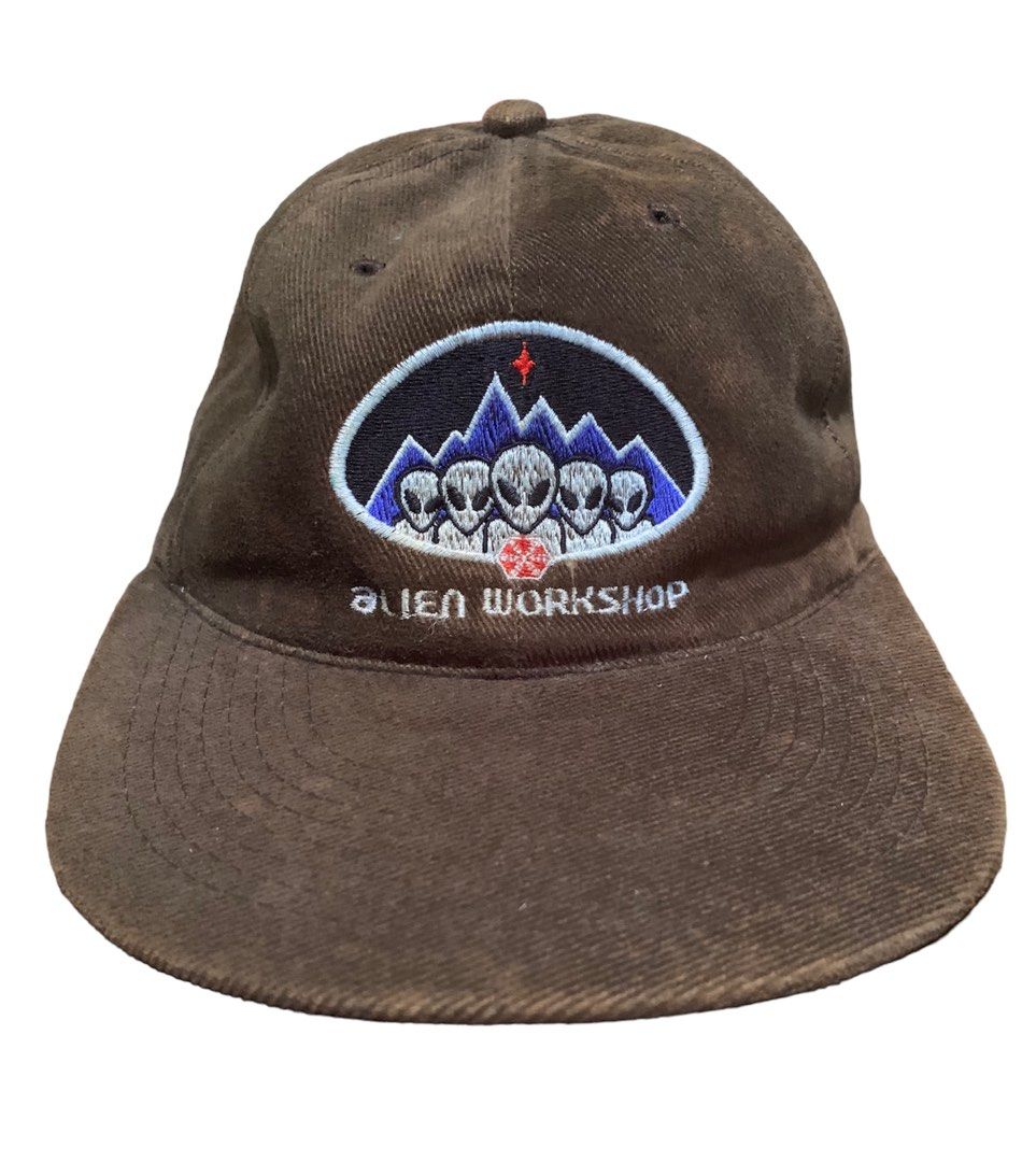 Alien Workshop Cap (Category: Cap & Hats) located in Sungai Siput. Submitted by WardrobeUnggul (Listing ID 1253724971, Image 1). Description: *(Nicely crafted) *(Minor signs of wear) *(Overall in good condition) 🎉If You Take Combo,I Will Give Good Price. ✅Shipped Via Jnt Express✅ 💥Do Follow Me On ig (@wardrobe_unggul) 💥Have A Good Time🥳😬.