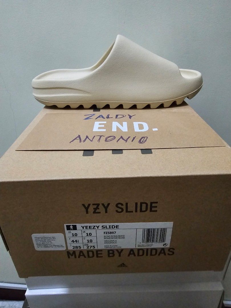 Yeezy Slide Bone 2022-2023, Men's Fashion, Footwear, Sneakers on Carousell