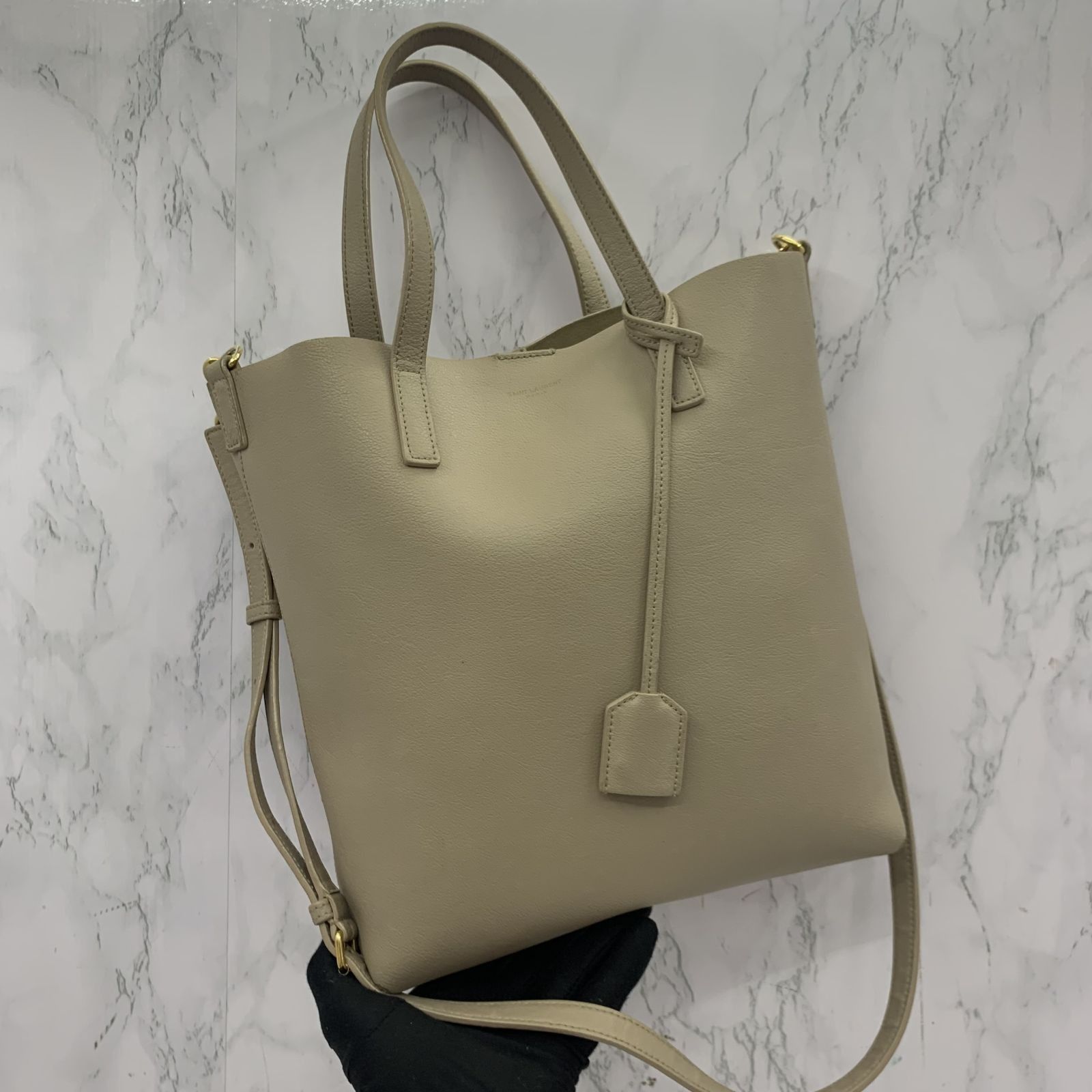 Toy leather tote 2025 bag with shoulder strap