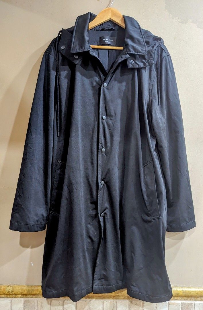 Zara slogan men's coat (Category: Coats, Jackets and Outerwear) located in Las Pinas. Submitted by rozramer (Listing ID 1253831023, Image 1). Description: Item in great condition. Pick up in BF Resort Village, Las Pinas at buyer's expense. Shipping options are gogo express, grab and lalamove. Other shipping preferences will be handled by buyer and pick-up at my place. Payment can be made via Gcash or BPI Family transfer.