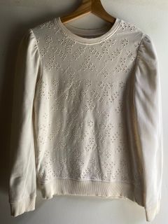 (Category: ) located in . Submitted by mya89wardrobe (Listing ID 1253754759, Image 1). Description: .