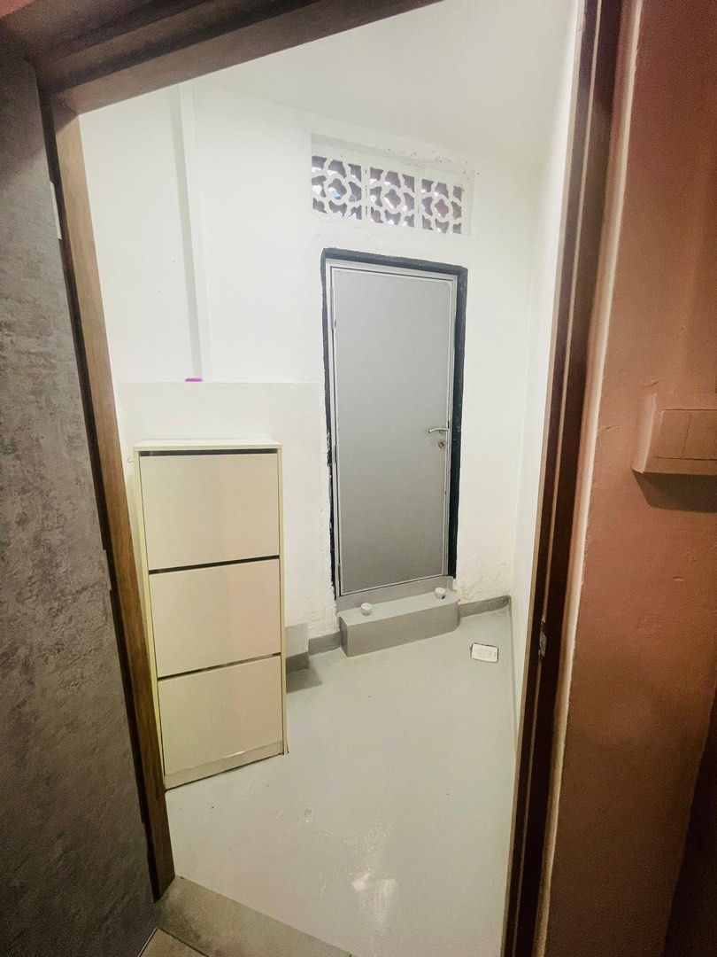 23 people studio apartment for rent , located at paya lebar / joo