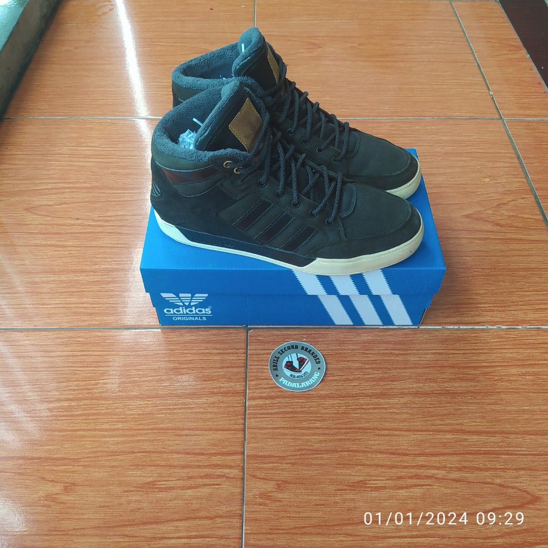 Adidas top hardcourt waxy