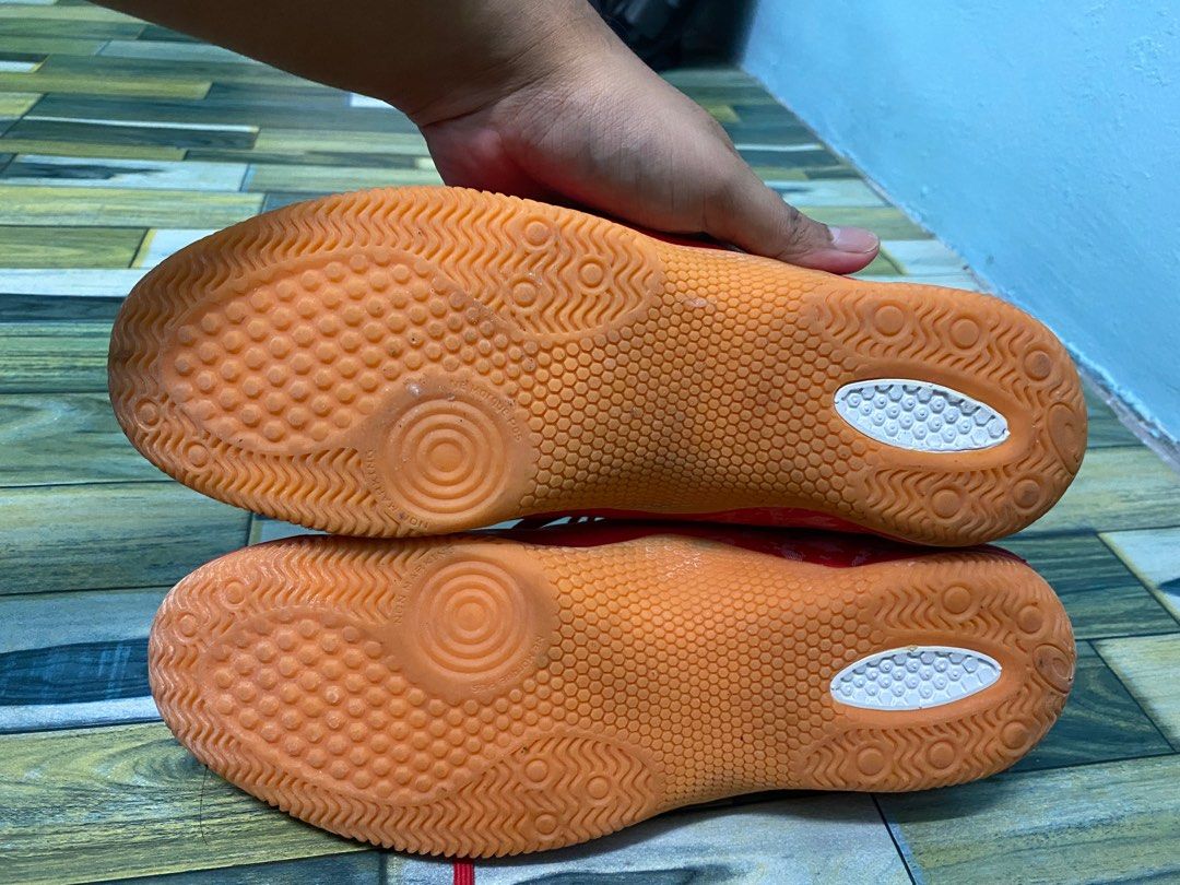 r10 futsal shoes