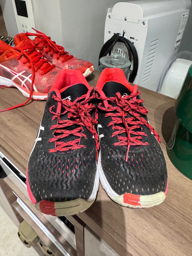 Red asics netball trainers hotsell
