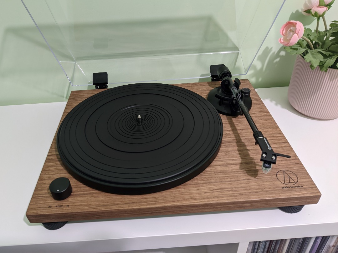 Audio Technica ATLPW40WN Fully Manual BeltDrive Turntable, Audio