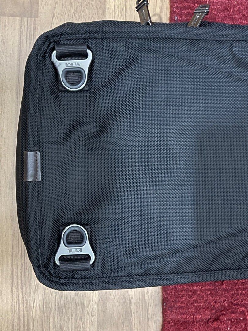 Tumi morado sling clearance bag