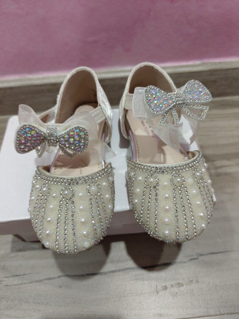 Champagne shop girls shoes