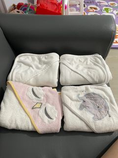 Baby hooded towel ( take all)