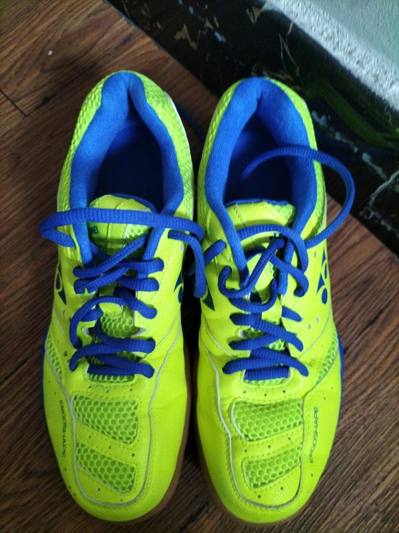 Badminton shoes clearance under 1