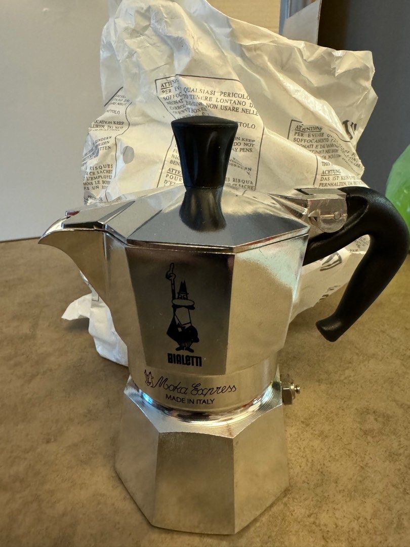 Bialetti Moka Express (1 cup), TV & Home Appliances, Kitchen Appliances, Coffee Machines