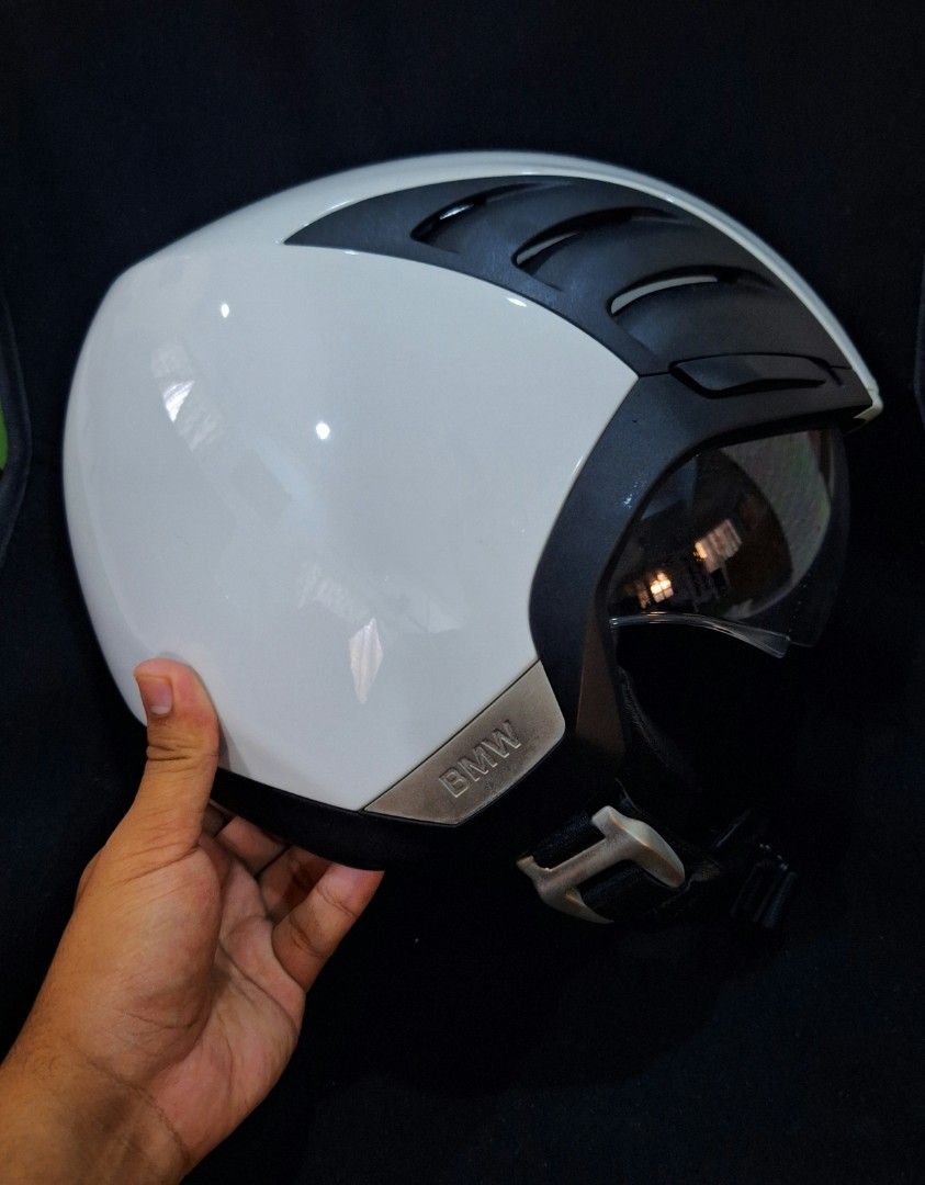 Bmw online airflow helmet