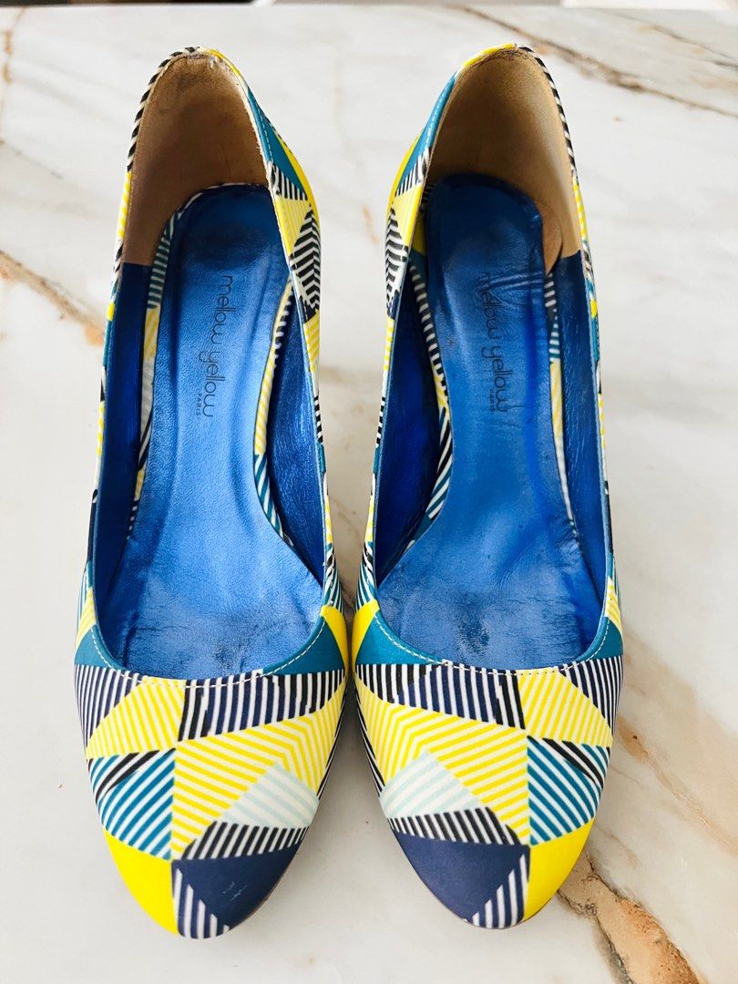 Blue and yellow pumps online