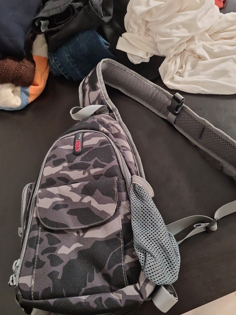 Brand new Multicompartment Over Shoulder Sling Bag Men s Fashion