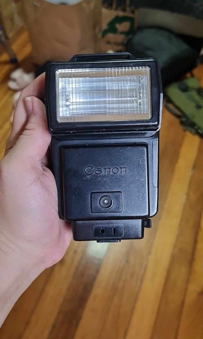 Canon Japan Speedlite 199A, Photography, Lens & Kits on Carousell