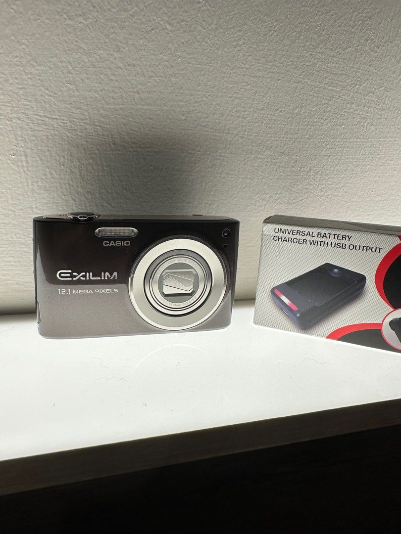 Casio exilim best sale camera 12.1 megapixel