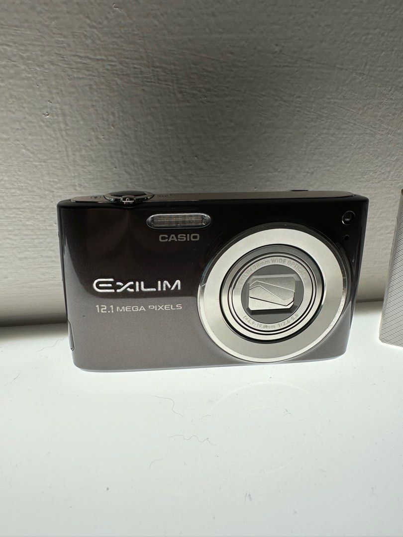 Casio exilim 12.1 hotsell megapixel digital camera