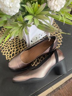 (Category: ) located in . Submitted by Happiness_Preloved (Listing ID 1275711783, Image 1). Description: .