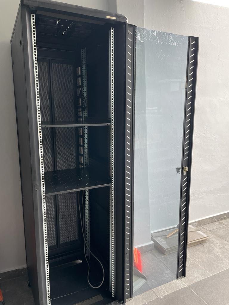 [CLEARANCE SALE] Server Rack, Computers & Tech, Office & Business ...