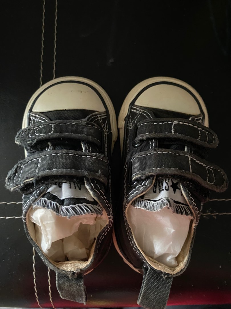 Converse baby shoes velcro clearance