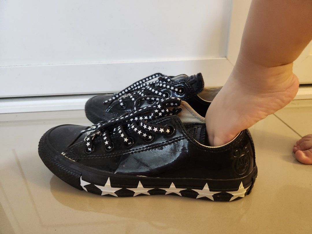 Miley cyrus discount x converse