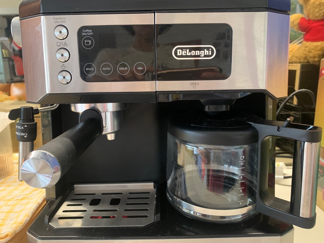 Delonghi coffee machine model COM532M, TV & Home Appliances, Kitchen