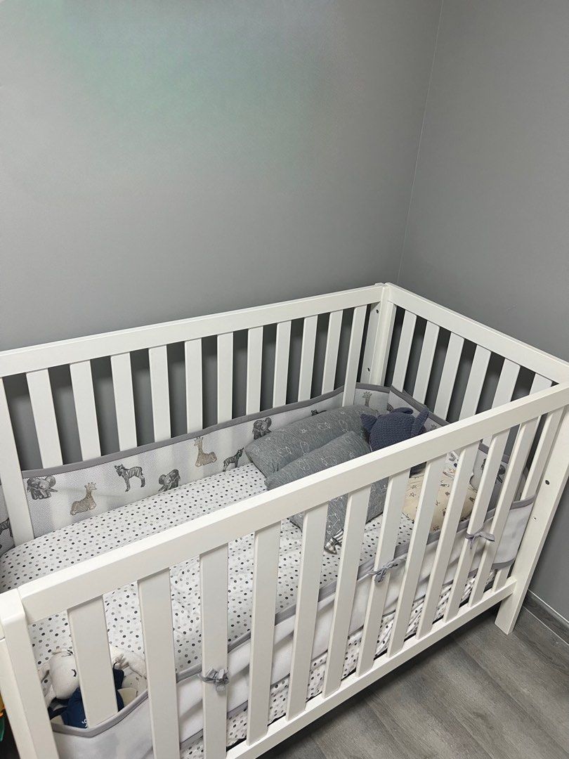 Delta children top milo crib