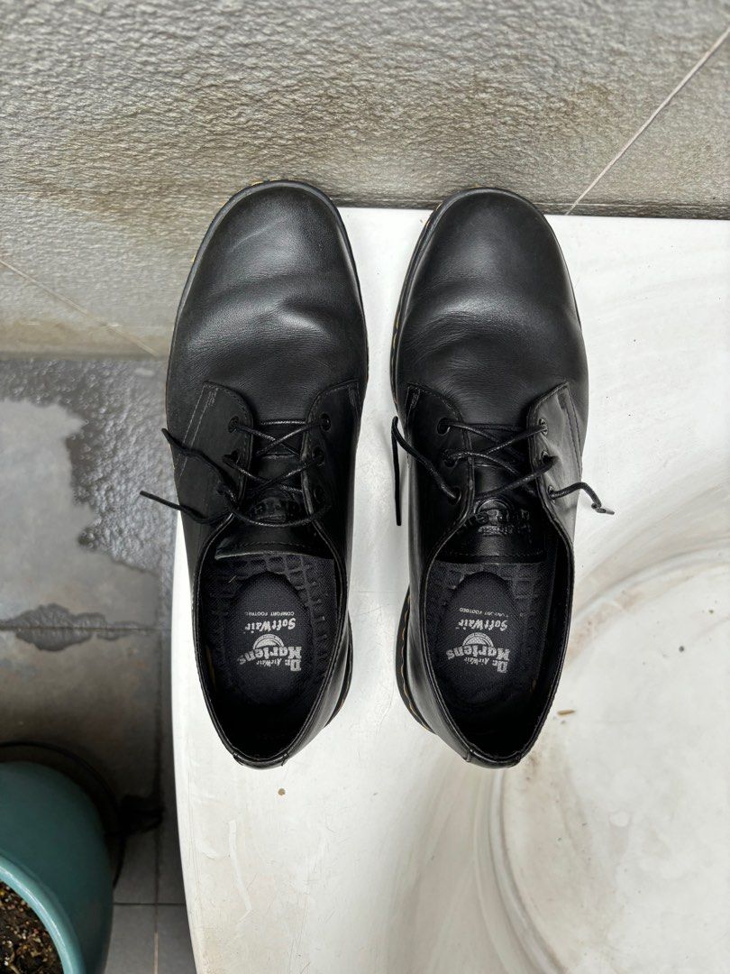 Dr martens sales black cavendish shoes