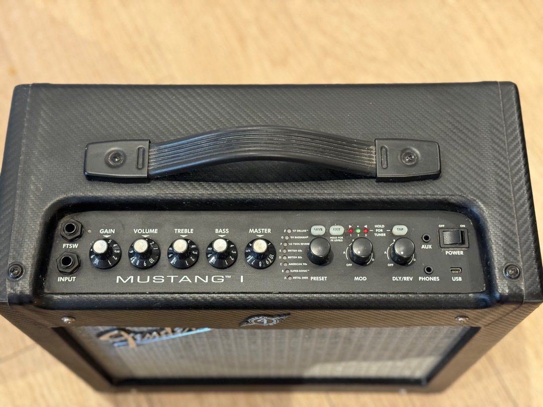 Fender mustang shop 1 v1